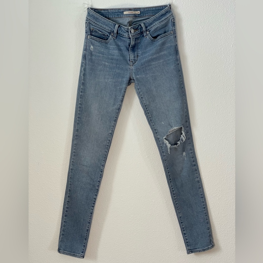 Levi’s 711 ripped skinny jeans